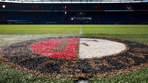 Follow Feyenoord